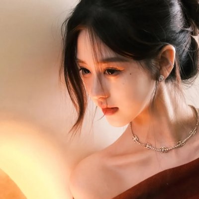 关于她的二三事海报